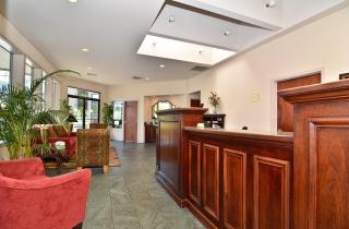 Hayward Inn - 7