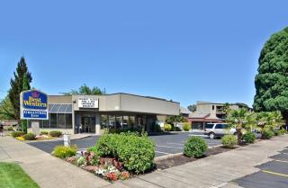 Hayward Inn - 2