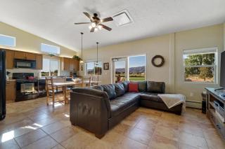 Carriage House - Serenity Now At This Sweet, Cozy Getaway - Fruita - 6