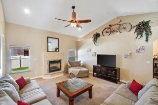 Velo Iii - Spacious One Level, Covered Patio, Jetted Tub, Cozy Living Rm, Smart Tv - 7