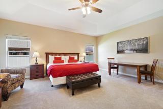 Velo Iii - Spacious One Level, Covered Patio, Jetted Tub, Cozy Living Rm, Smart Tv - 4