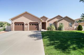 Velo Iii - Spacious One Level, Covered Patio, Jetted Tub, Cozy Living Rm, Smart Tv - 0