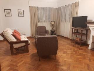 Casa frente al parque San Martín zona residencial - Mendoza - 6