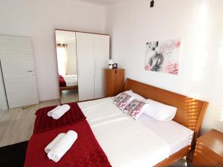 New spacious apartment direct on the beach - Seline - 3