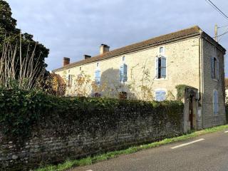 Maubourguet Villa - Sleeps 10 - Pool & Games - Maubourguet - 0