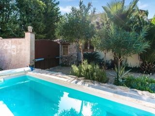 Charming holiday home in Lorgues with pool - Lorgues - 4