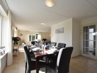 Cosy holiday home in Zeewolde with shared pool - Zeewolde - 6