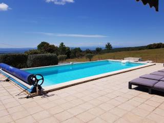 Villa with heated pool and hot tub - Vélieux - 9