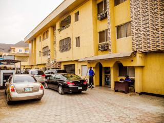 Tobby Royal Suites - 8