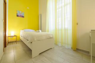 Via Aniello Falcone 72b - Napoli - 1
