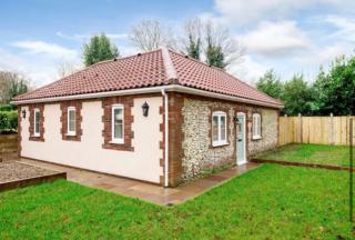 The Lodge - Coltishall - 4