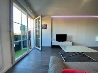 Le 24 Février - PARKING & PISCINE - VUE CITÉ MÉDIÉVALE - Carcassonne - 0