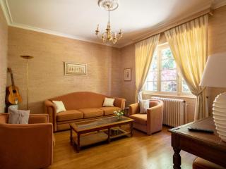 Quaint Holiday Home with Garden - Payzac - 9