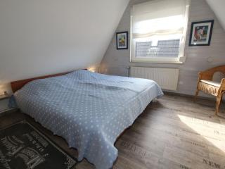 Holiday home Toms Hutte with terrace in Dornum - 4