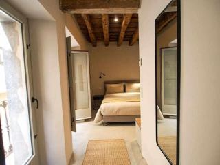 Velo Vern 1 Beautiful new apartment 2 bed ensuite - 0