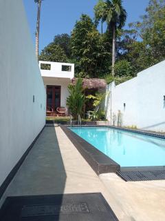 Hidden Villa - 8