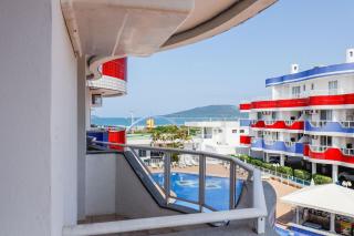 Vista al mar y piscina - UW01F - 0
