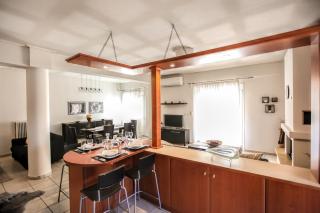 Grand Meteora Central Luxury Apartment - 8