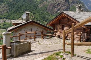HelloChalet - Chalet da MiRo - Sunny terraces with stunning Matterhorn views, reachable on foot only - Valtournenche - 1