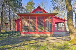 Serene Cabin with Riverfront Views and Access! - Fayetteville - 4