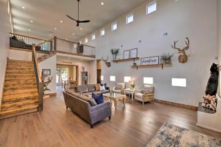 Modern Farmhouse with Patio, Grill and Mtn Views! - 5