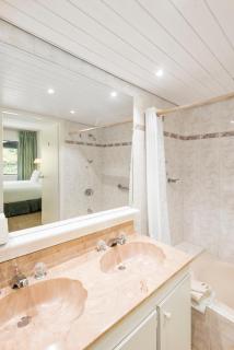 Belair Beach Hotel - Philipsburg - 1