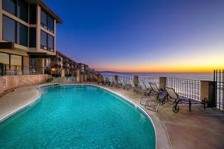 Oceanfront Condo, Hot Tub, Heated Pool, Beach Access, Beach Gear - Solana Beach - 7