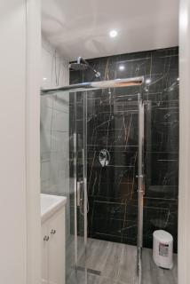 La Gioia Apartment - Tirana - 9