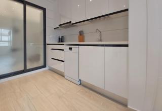 Begane grond appartement met zeezicht voor maximaal 6 personen en 1 baby - 1