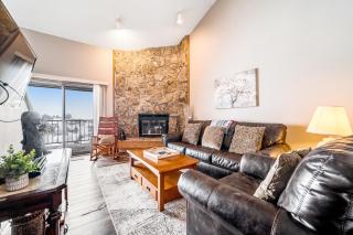 Granby Condo with Views - Granby - 8
