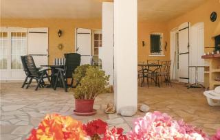 Awesome Home In Argeliers With Wifi - 6
