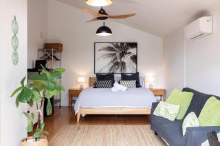 Tallows Studio -Modern, tranquil, dog friendly,2 mins to the beach - Suffolk Park - 5