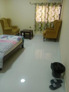 Furnished room hall way bathroom(homestay not hotel) - Al 'Ayn - 2