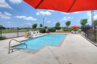 Motel 6-Roanoke, TX - Northlake - Speedway - 9