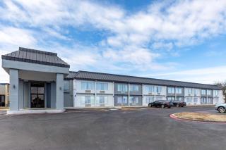 Quality Inn & Suites Sulphur Springs - 9