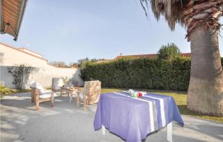 Awesome Home In Baixas - 2