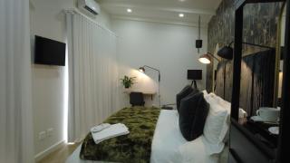 The Executive Bed and Breakfast - East London - 4