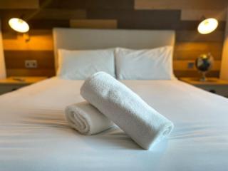 Eastgate Lodge with Hot Tub - Malton - 2