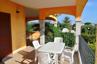 ISS Travel, Ponderosa Terrace - centrally located 2-bedroom apartment with aircondition - 9