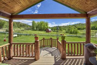 Spacious Luxury Log Home - 25 Min to Skiing, Boating and Trails! - Collbran - 1