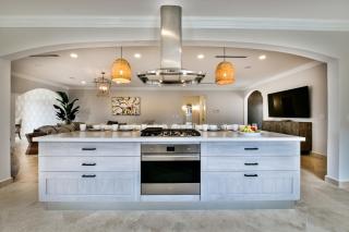Newly Remodeled 5-Bedroom 5-Bath in Tierra del Sol - Malmok - 3