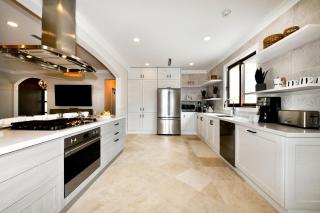 Newly Remodeled 5-Bedroom 5-Bath in Tierra del Sol - Malmok - 7