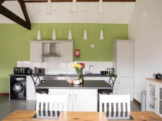 2 Beacon View Barn - Felindre - 4