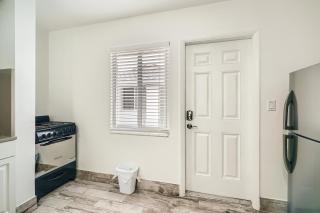 SII 1 Bedroom Tropical GEM! - West Palm Beach - 6