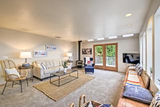 Unique Port Ludlow Home with 3 Decks and Hot Tub! - 8