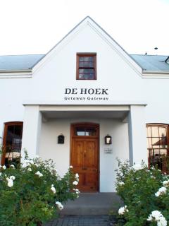 De Hoek Manor - 1