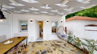 Yalos luxury home - 0