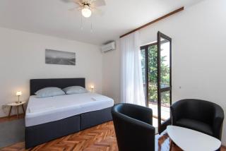 Apartments Ljiljana - Orebić - 0