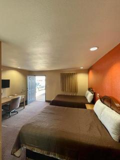 Red River Inn - - 9