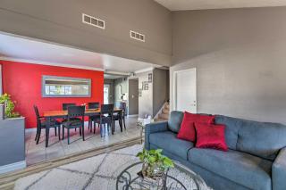 Stylish Home with Pool - 5 Mi to Las Vegas Strip! - Las Vegas - 4